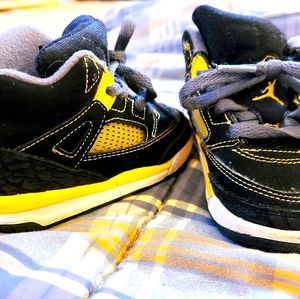 Jordan spizike black and gold 5c kids shoes